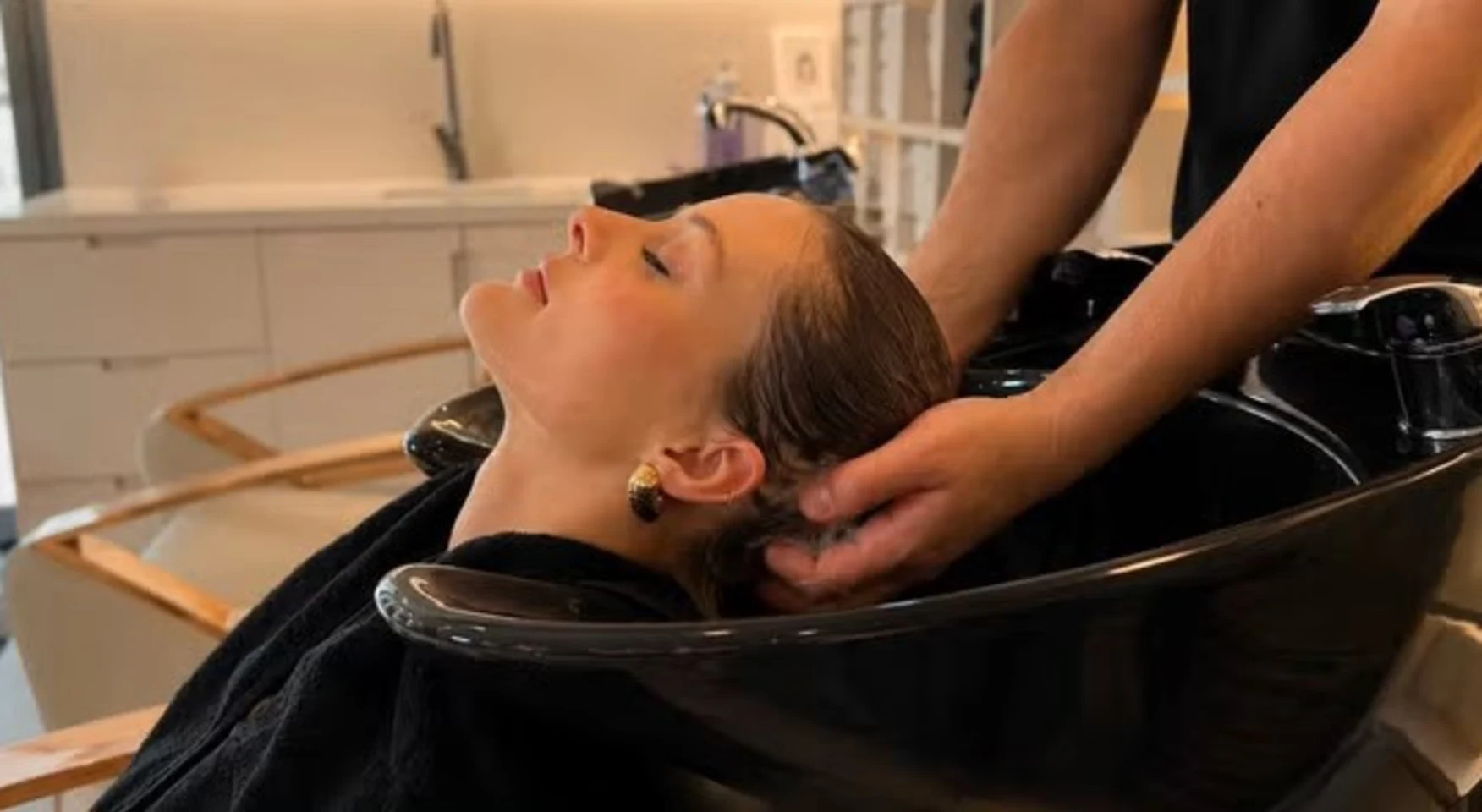 Vina Luxury Beauty Salon image 1
